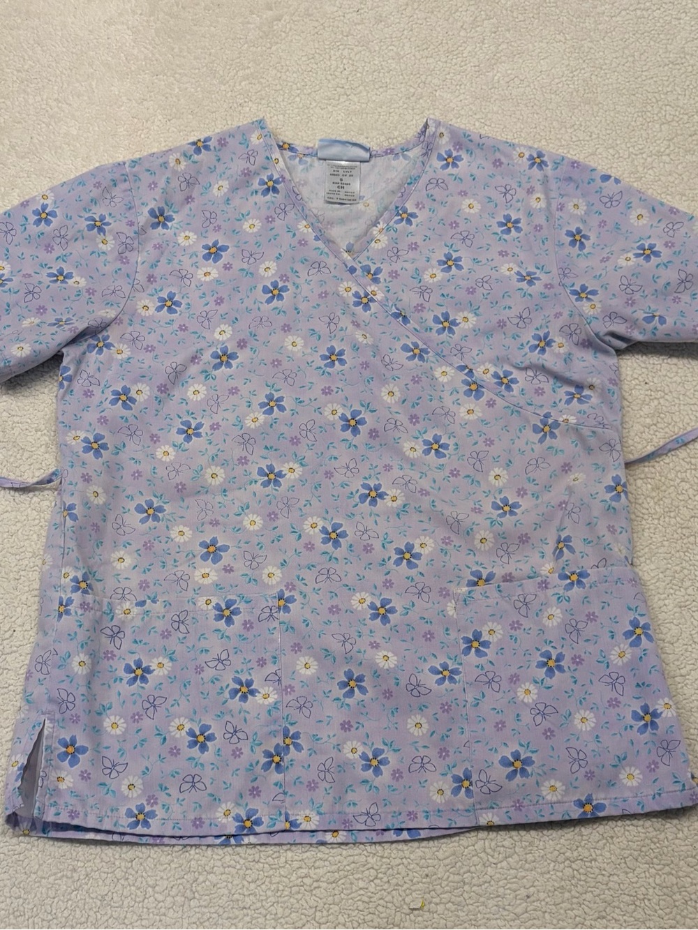SB Fashion Scrubs Purple Floral & Daisy Print Wrap Scrub Top (Size S)